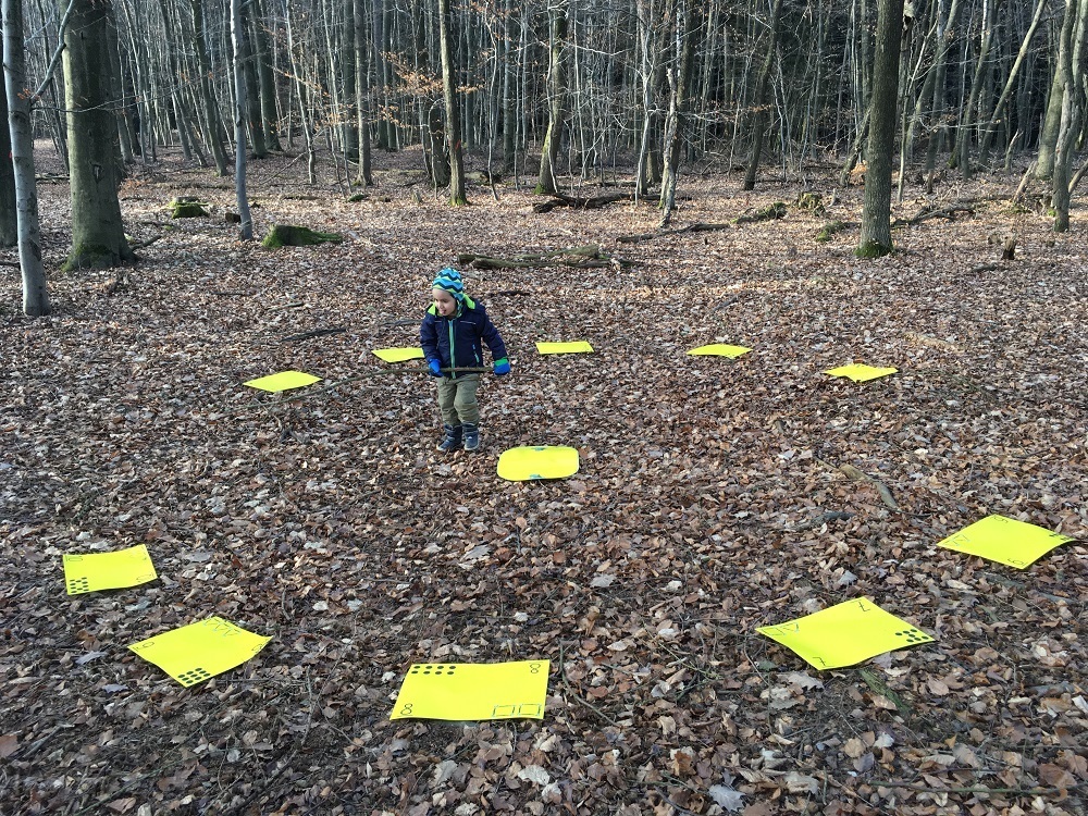 Outdoor-Zahlenmatten für die Zahlen 1 bis 10 sowie der Runde Tisch (Zahlenwald-Einzelprodukt) – Bild 14